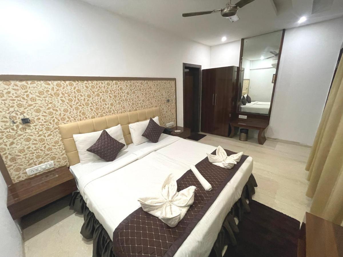 Hotel Goa Continental Arpora Exterior photo