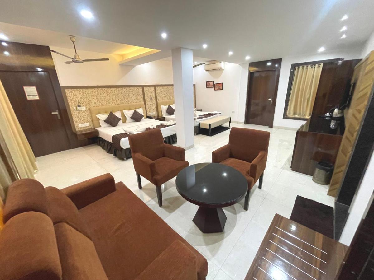 Hotel Goa Continental Arpora Exterior photo