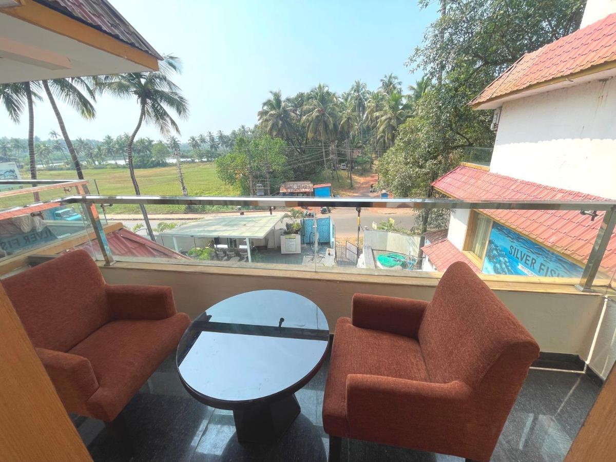 Hotel Goa Continental Arpora Exterior photo