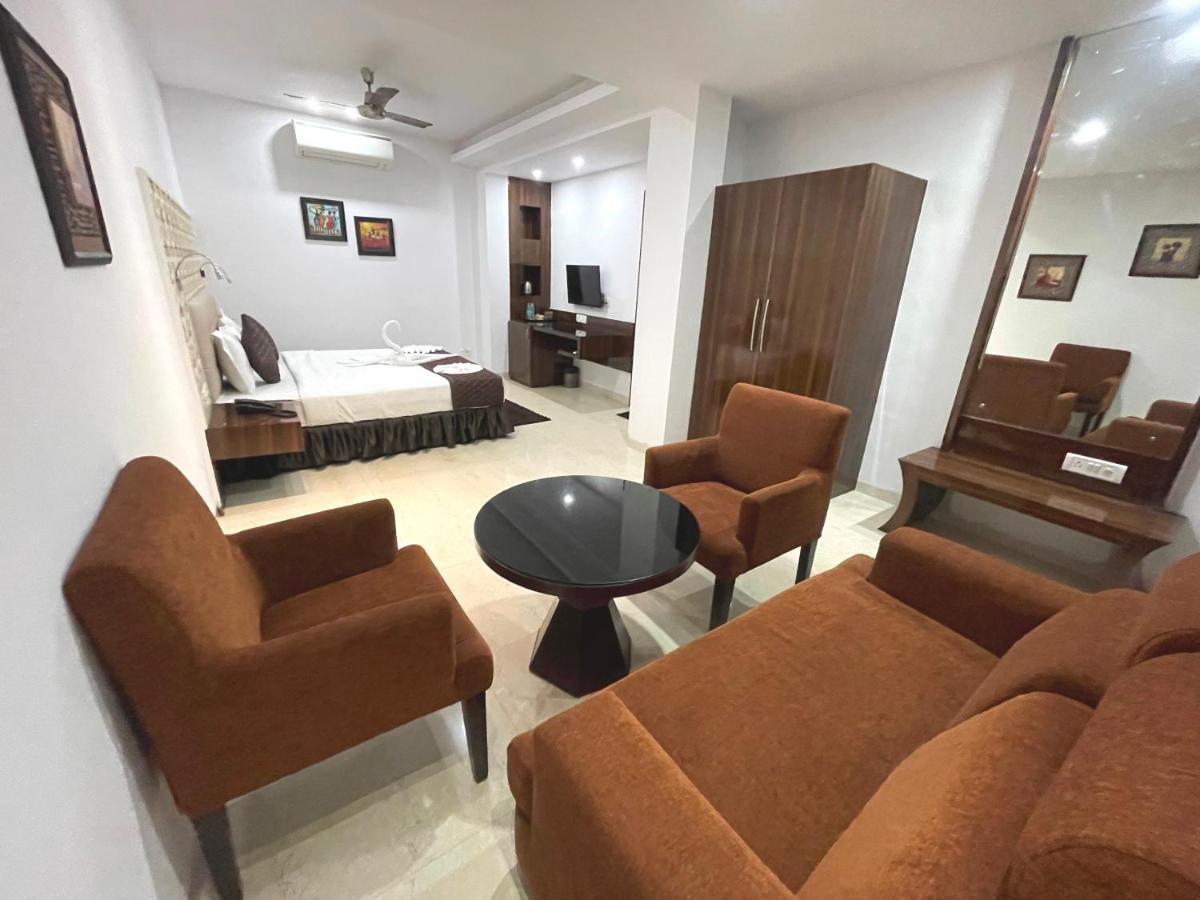 Hotel Goa Continental Arpora Exterior photo