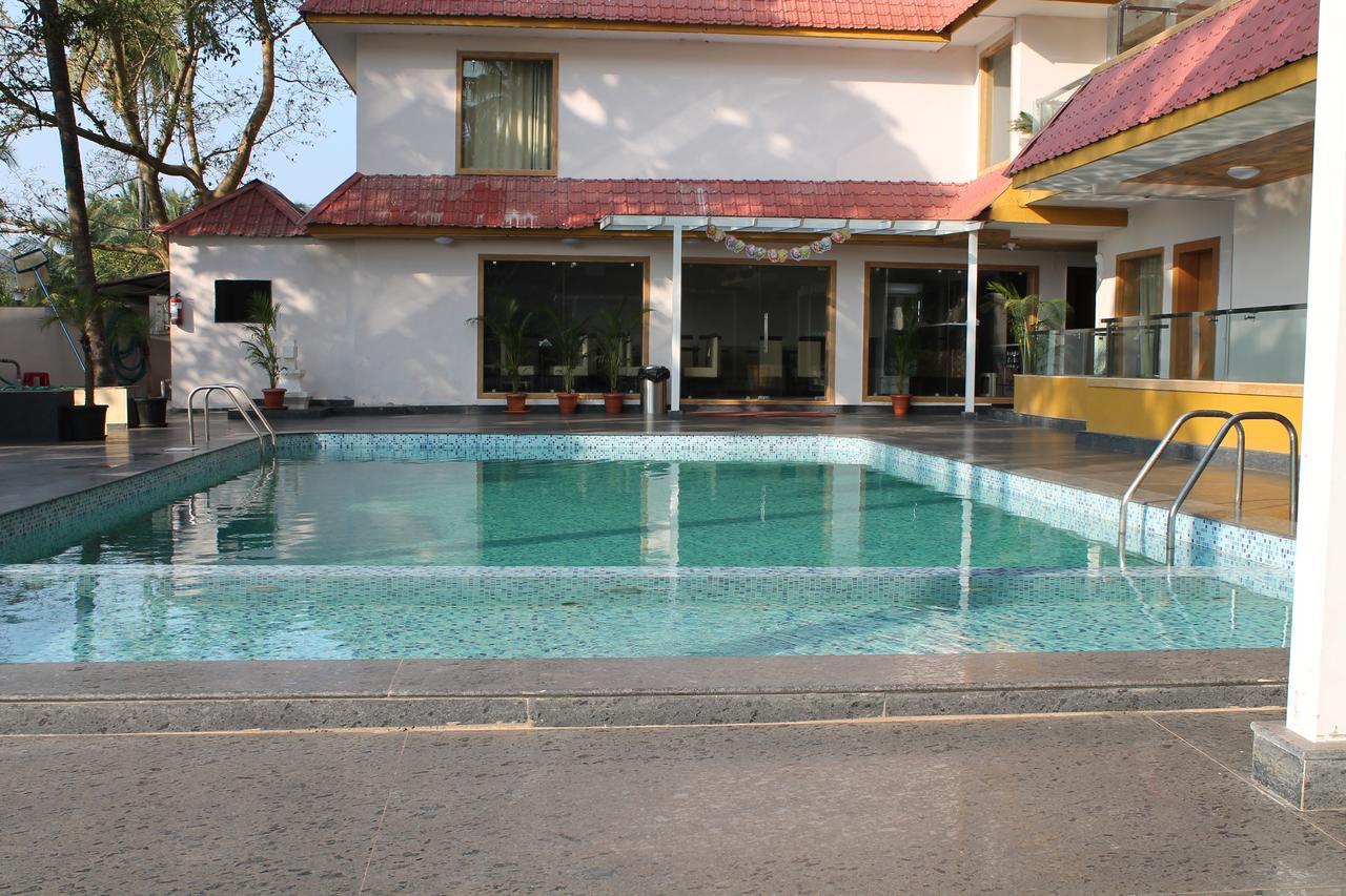 Hotel Goa Continental Arpora Exterior photo